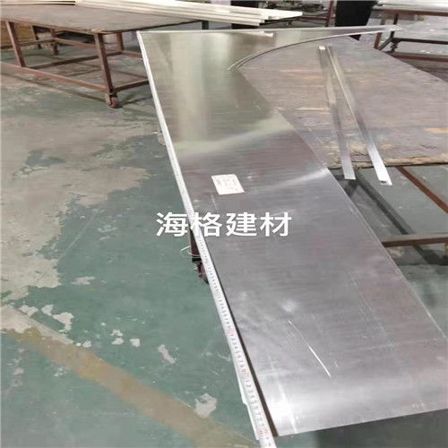 弧形鋁方通廠家有哪些完美的安裝方式